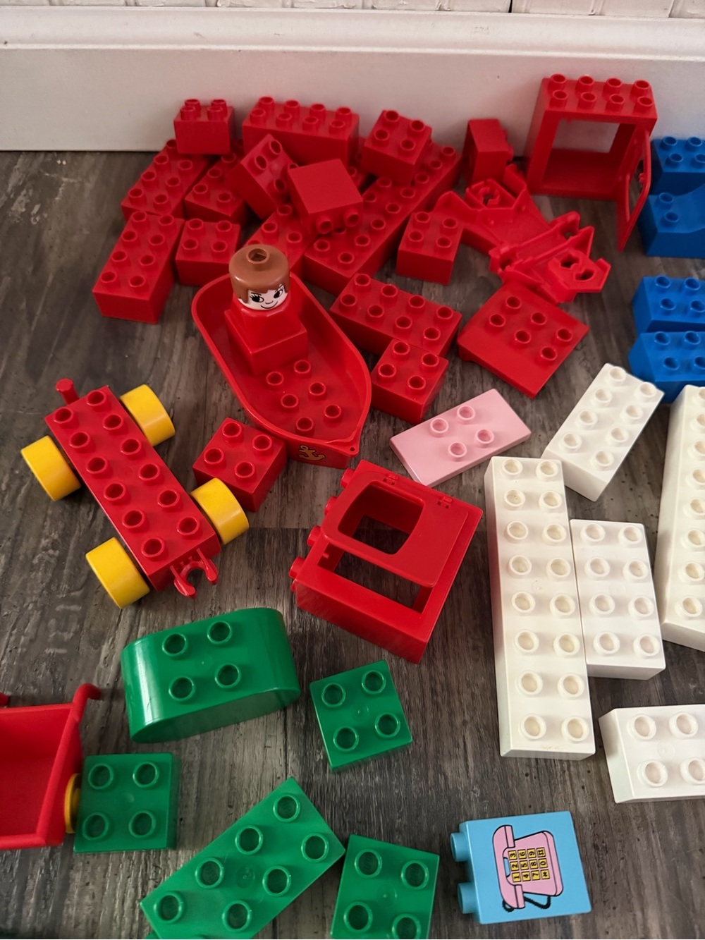 LEGO DUPLO: Boat Yard Building Set (2412) vintage and some other LEGO figures - Picture 7 of 10